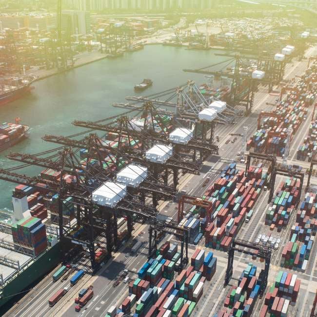 container-handling-smart-ports
